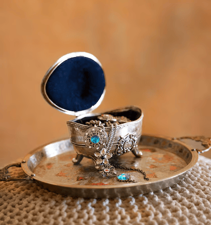 چطور فیروزه را با لباس ست کنیم؟