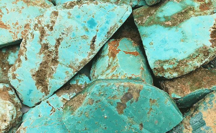چرا فیروزه نیشابور بهترین نوع فیروزه در جهان است؟